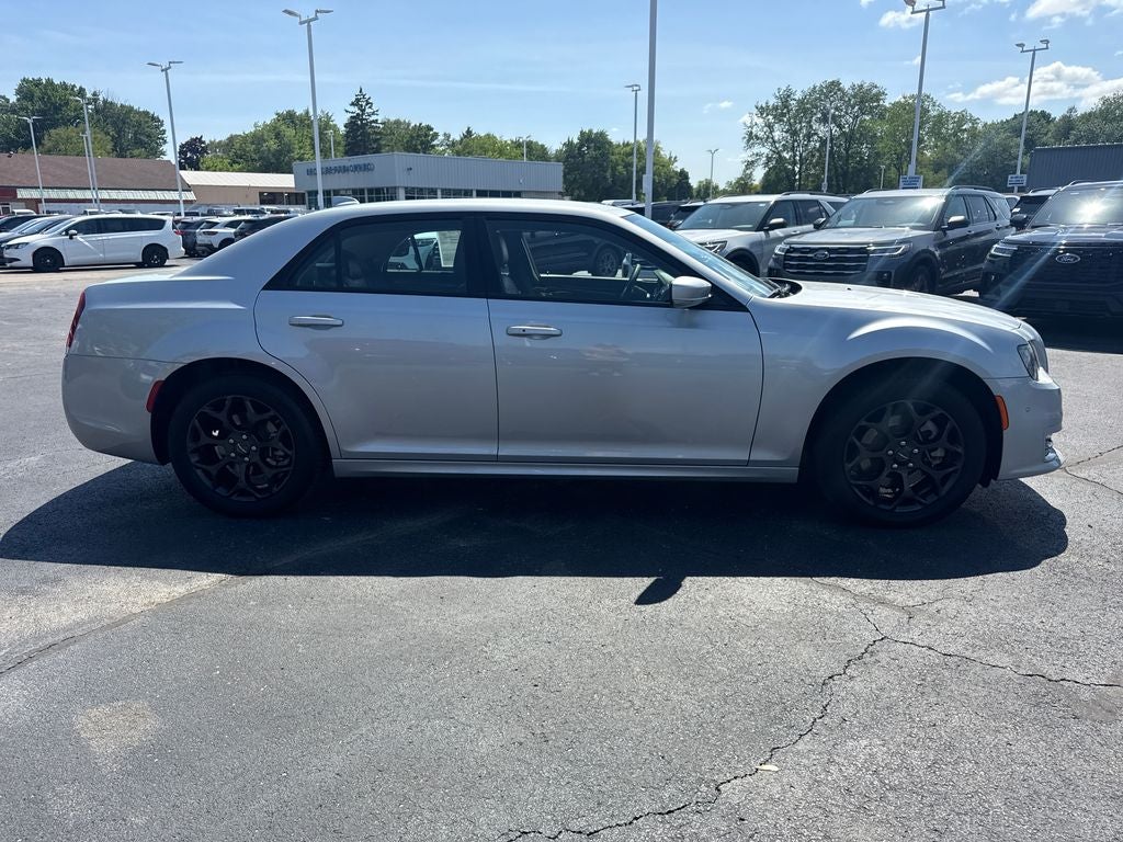 2023 Chrysler 300 Touring
