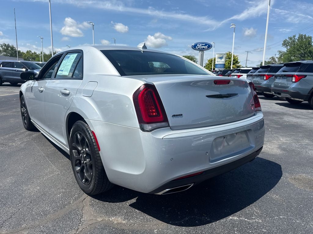 2023 Chrysler 300 Touring