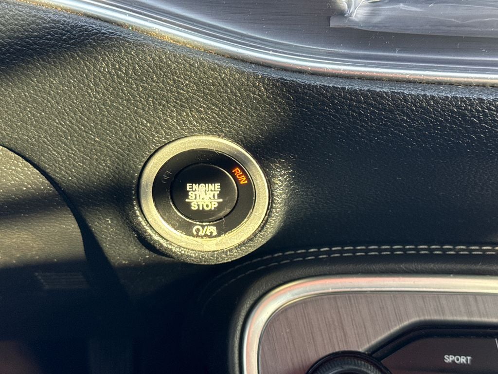 2016 Dodge Challenger SXT