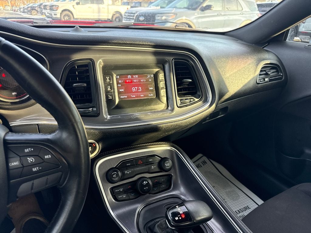 2016 Dodge Challenger SXT