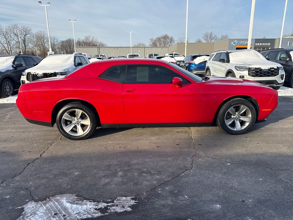 2016 Dodge Challenger SXT