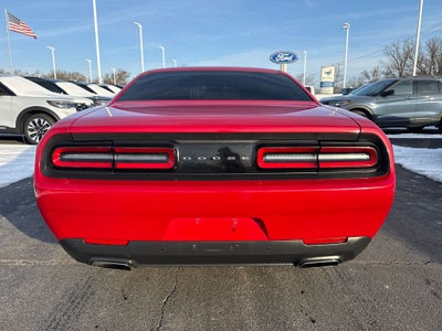 2016 Dodge Challenger SXT