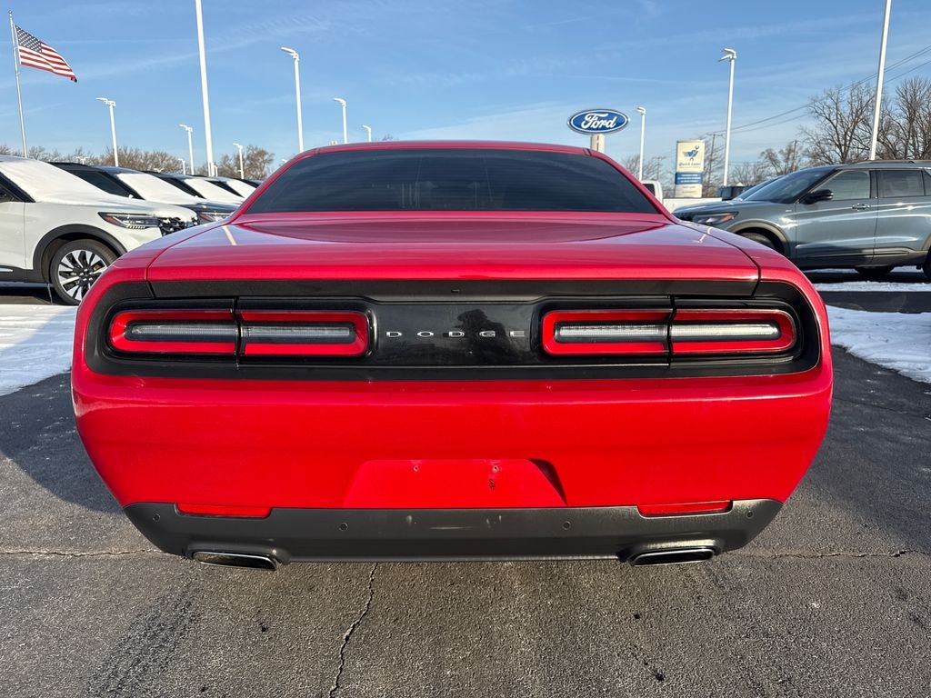 2016 Dodge Challenger SXT