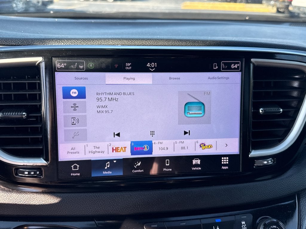 2025 Chrysler Pacifica Select