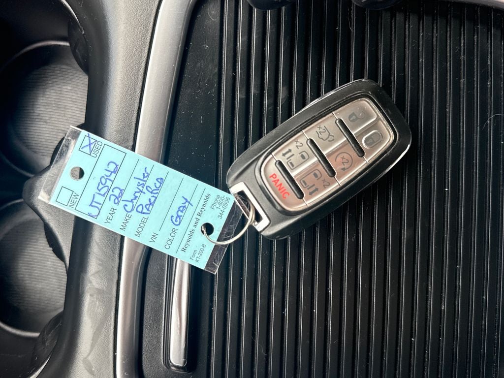 2022 Chrysler Pacifica Touring L