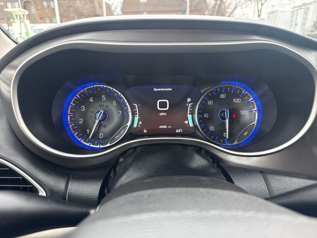 2022 Chrysler Pacifica Touring L