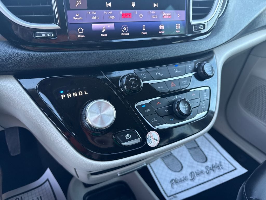 2023 Chrysler Pacifica Touring L