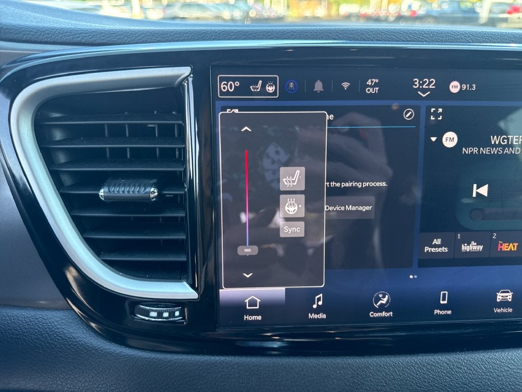 2025 Chrysler Pacifica Select