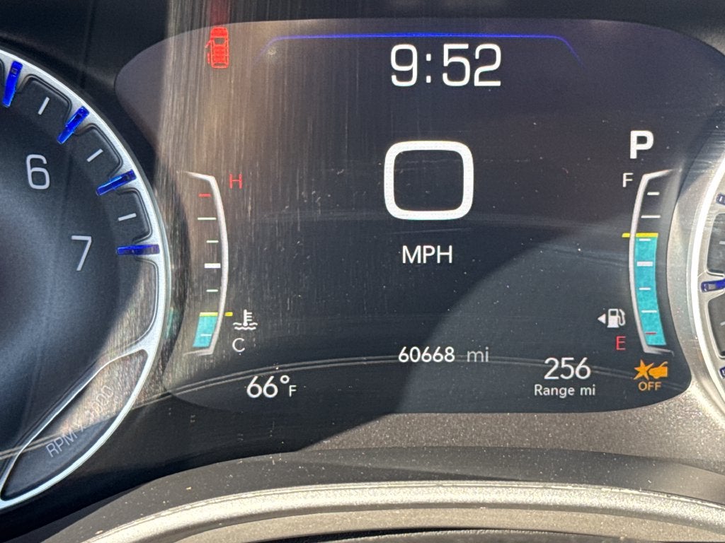 2025 Chrysler Pacifica Select
