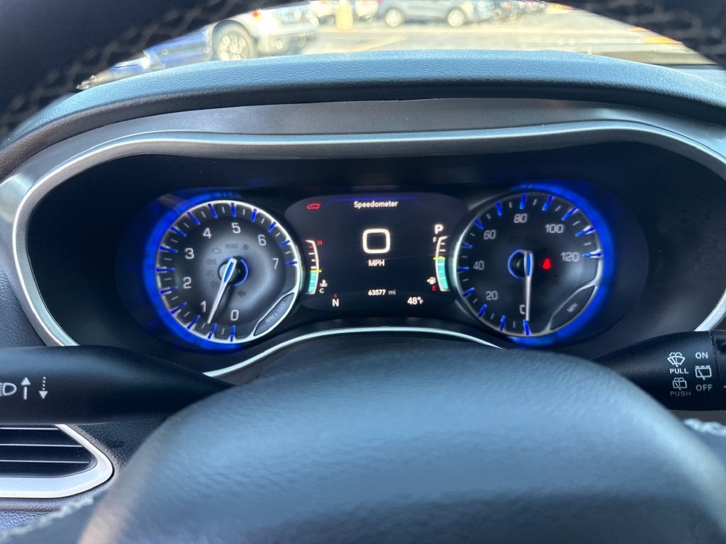 2025 Chrysler Pacifica Select