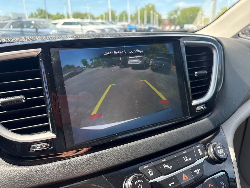 2023 Chrysler Pacifica Touring L