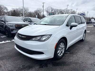 2022 Chrysler Voyager LX