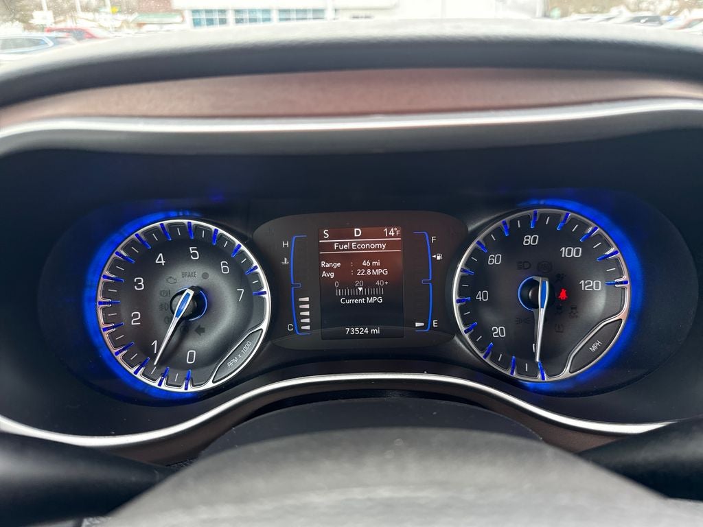 2022 Chrysler Voyager LX