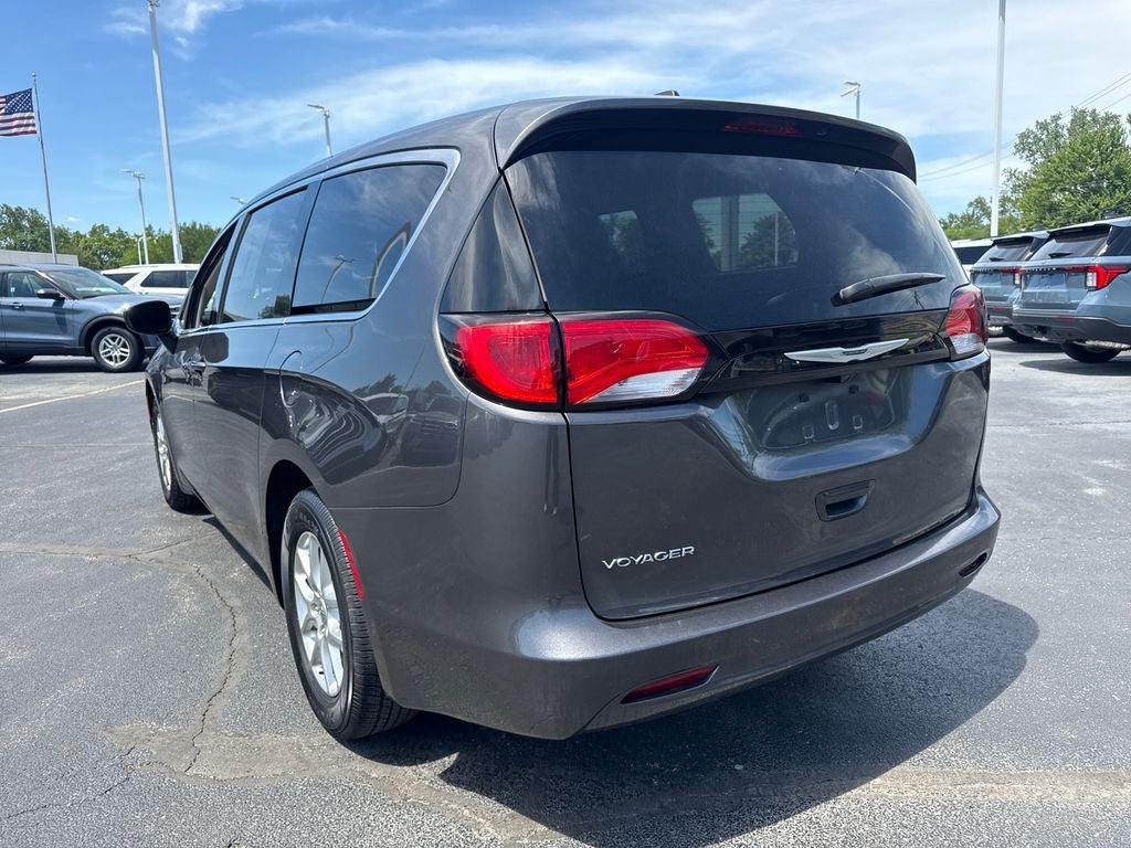 2023 Chrysler Voyager LX