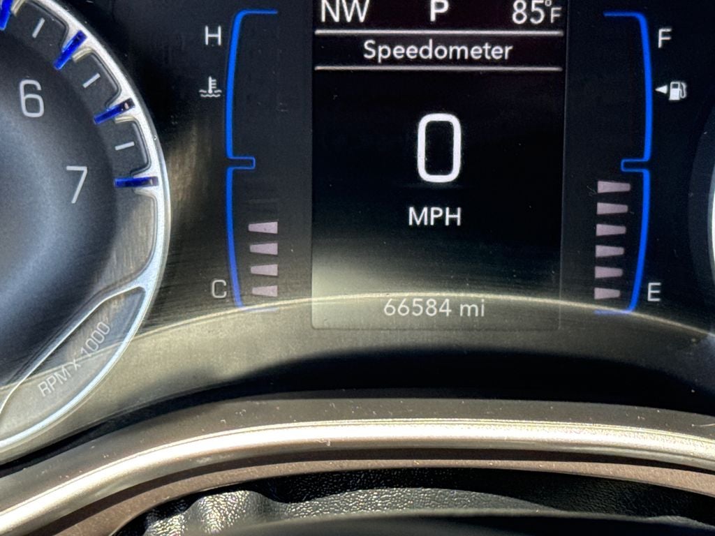 2023 Chrysler Voyager LX