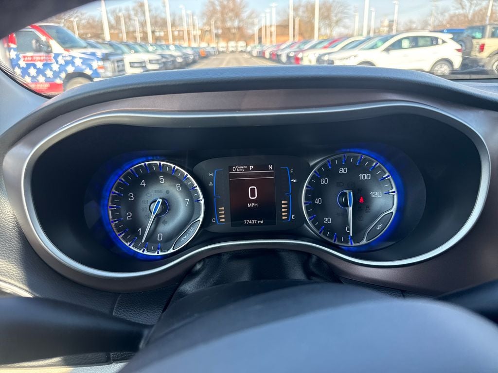 2023 Chrysler Voyager LX