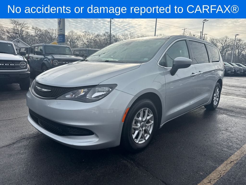 2023 Chrysler Voyager LX