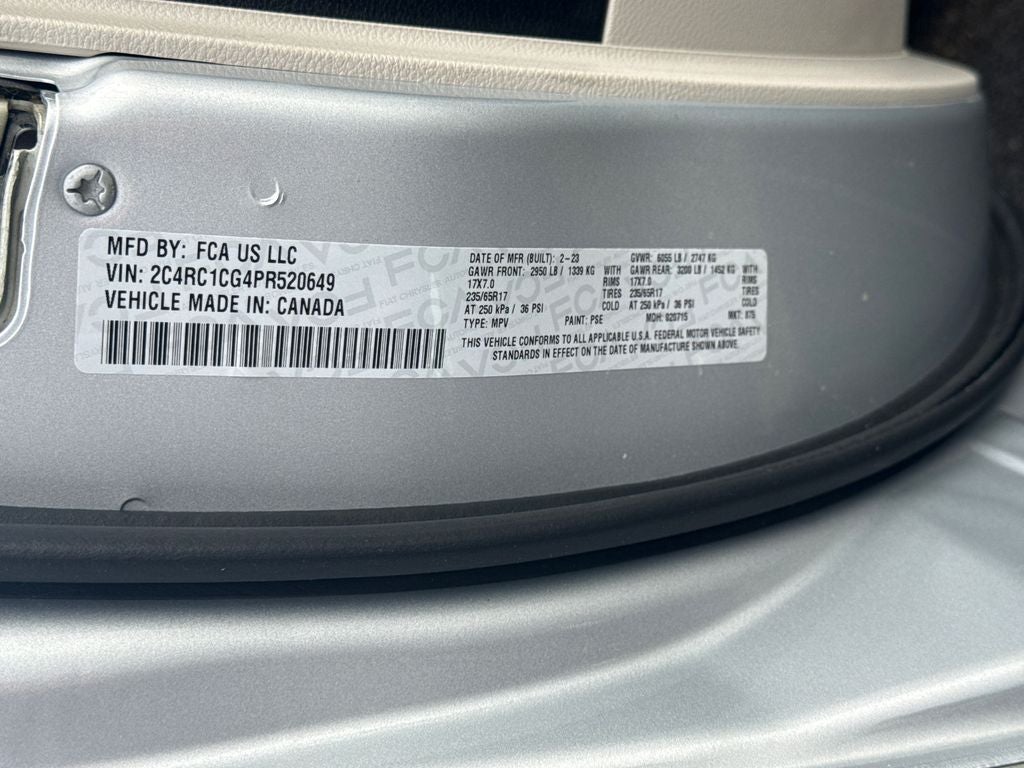 2023 Chrysler Voyager LX