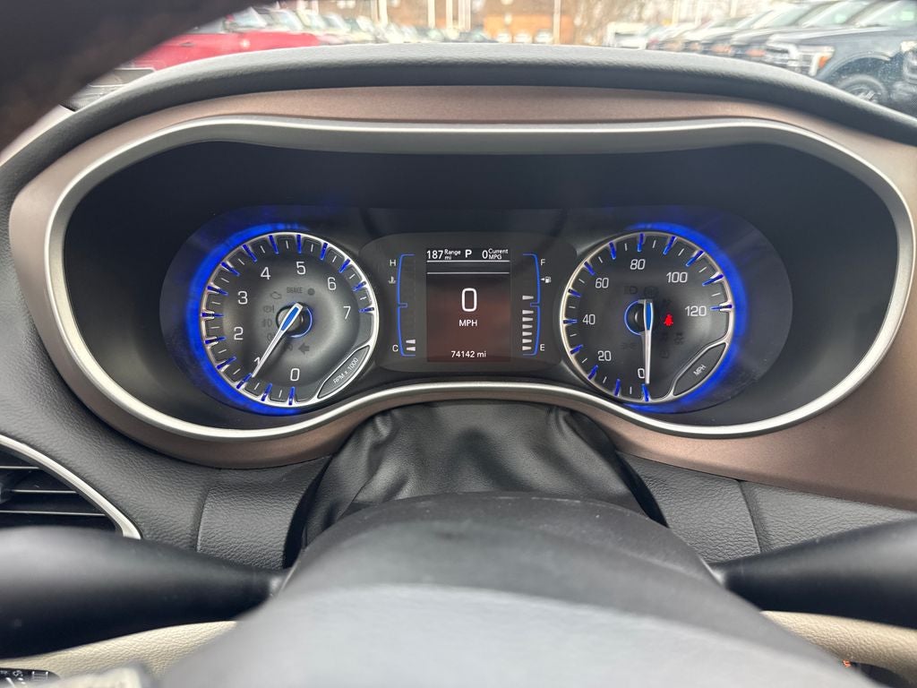 2023 Chrysler Voyager LX