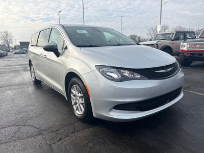 2023 Chrysler Voyager LX