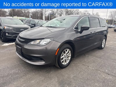 2023 Chrysler Voyager LX