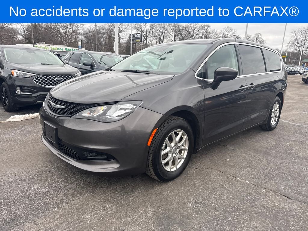 2023 Chrysler Voyager LX