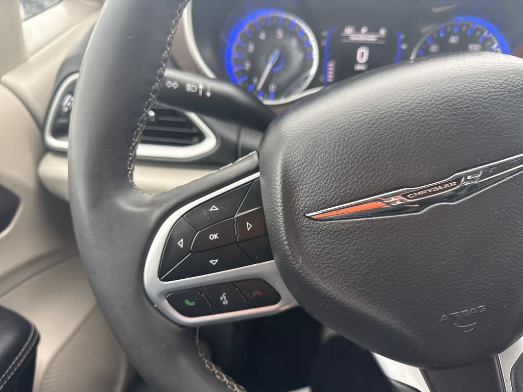 2023 Chrysler Voyager LX