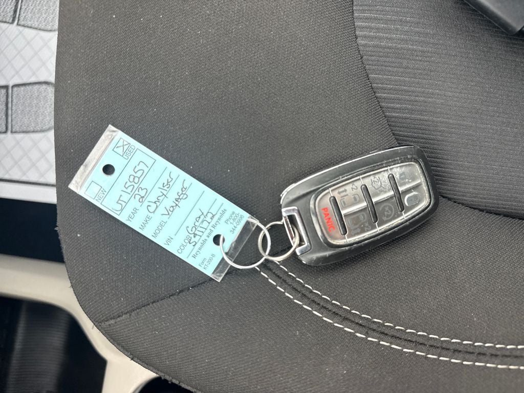 2023 Chrysler Voyager LX