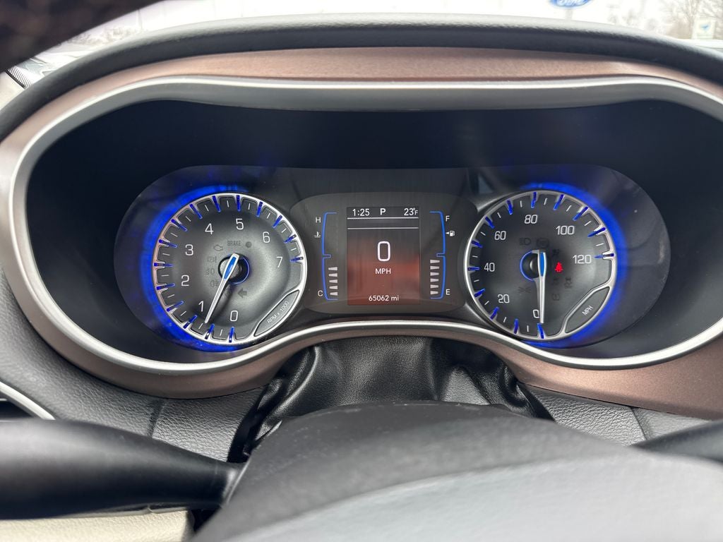 2023 Chrysler Voyager LX