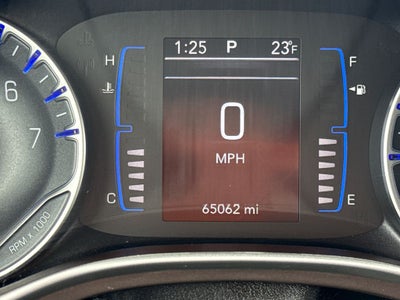 2023 Chrysler Voyager LX