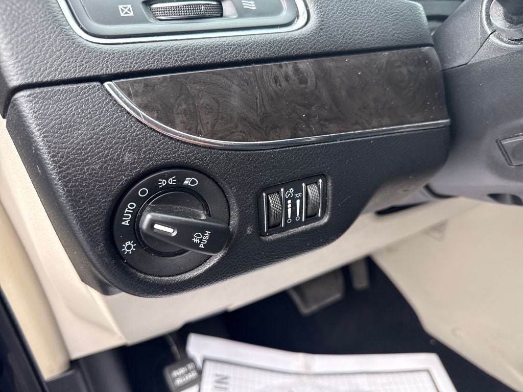2013 Chrysler Town & Country Touring-L