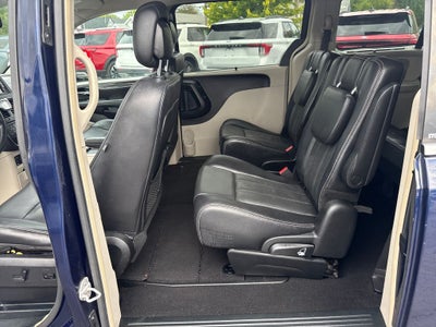 2013 Chrysler Town & Country Touring-L