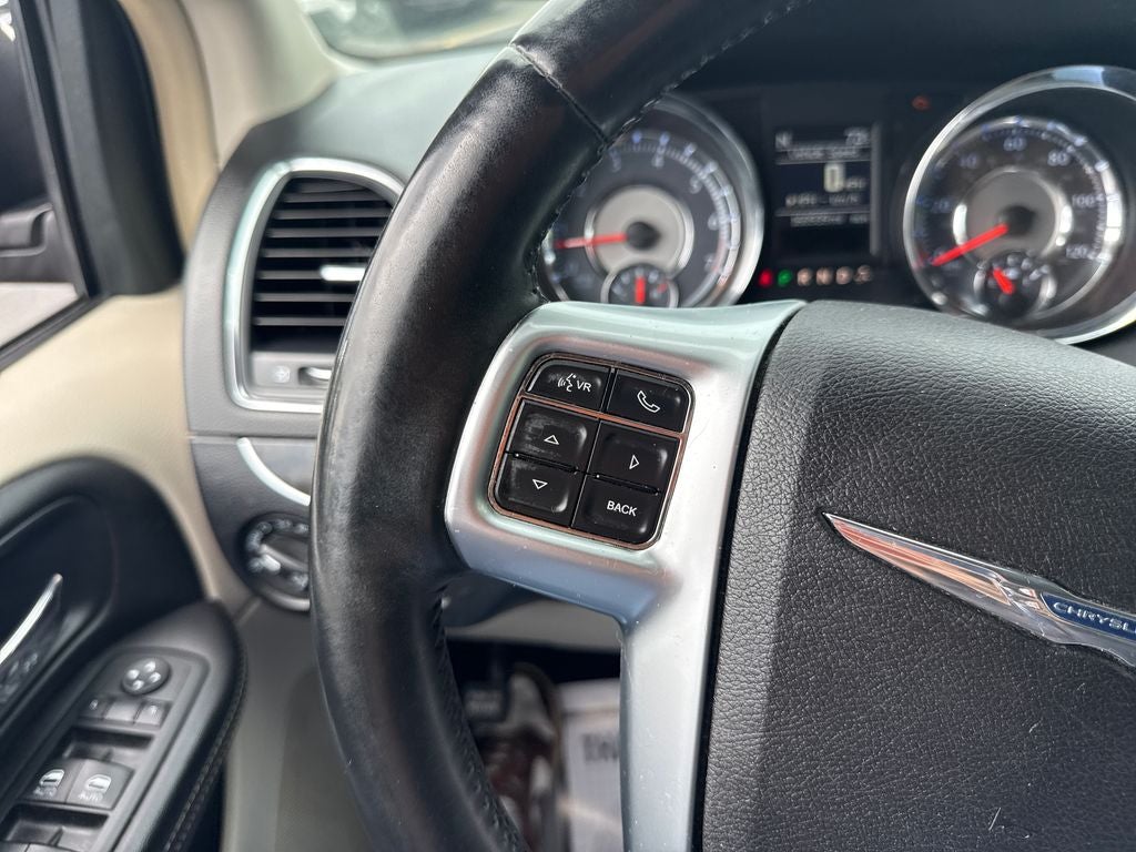 2013 Chrysler Town & Country Touring-L
