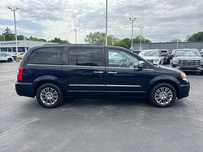 2013 Chrysler Town & Country Touring-L