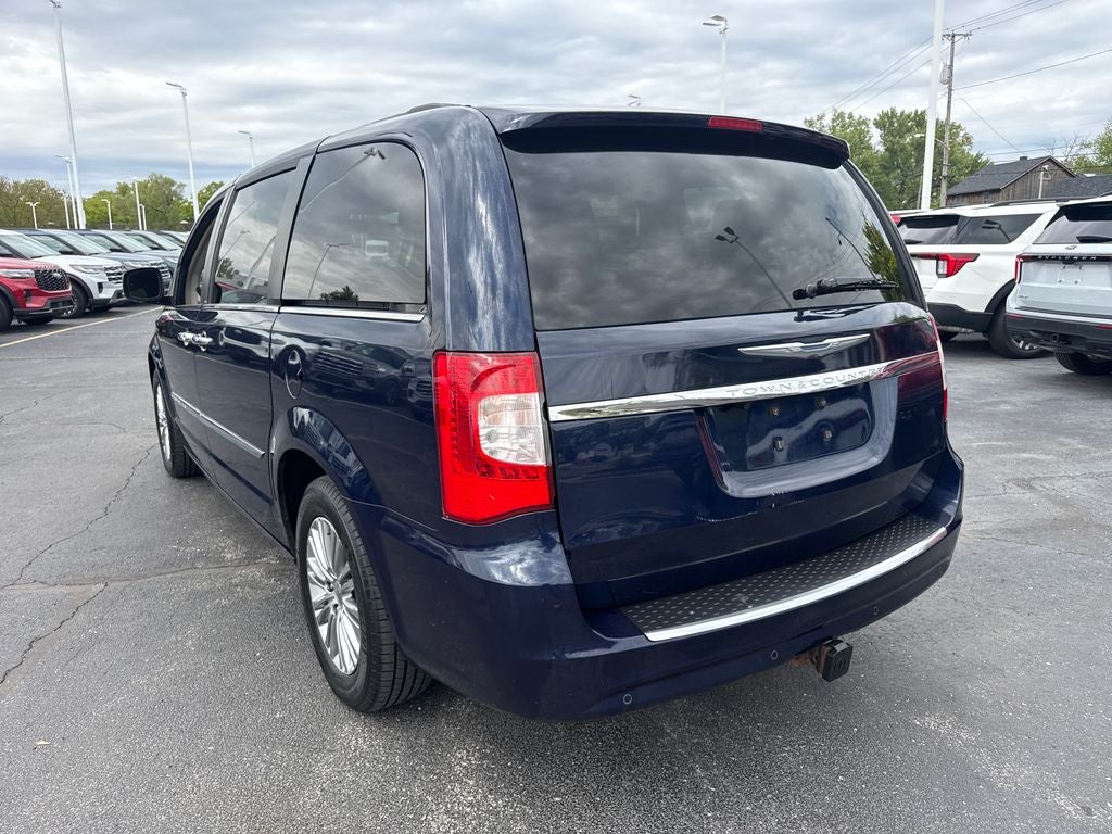 2013 Chrysler Town & Country Touring-L