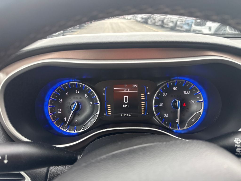 2023 Chrysler Voyager LX