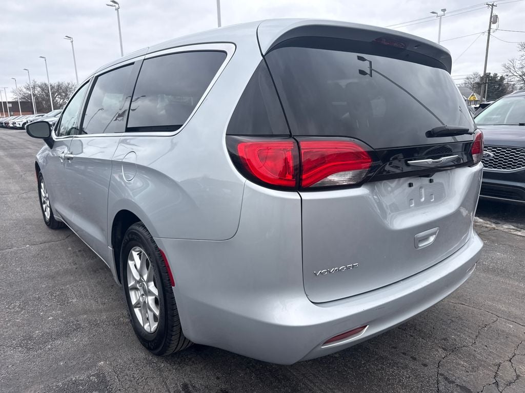 2023 Chrysler Voyager LX