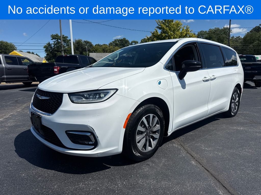 2024 Chrysler Pacifica Hybrid Select