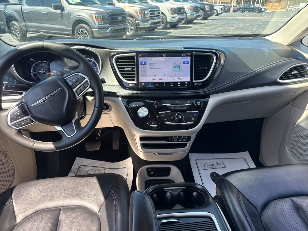 2024 Chrysler Pacifica Hybrid Select