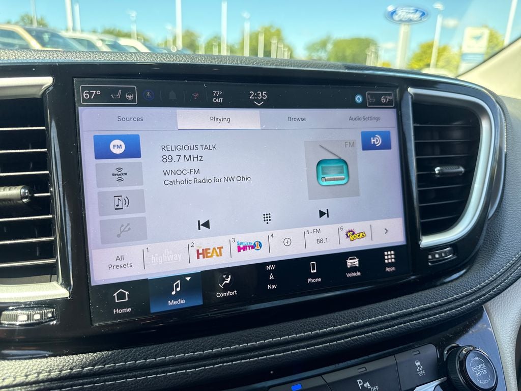 2024 Chrysler Pacifica Hybrid Select