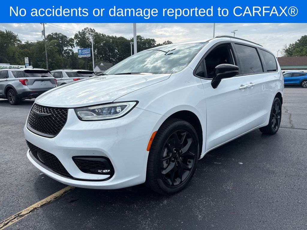 2024 Chrysler Pacifica Touring L