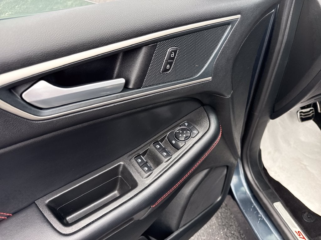 2024 Ford Edge ST Line