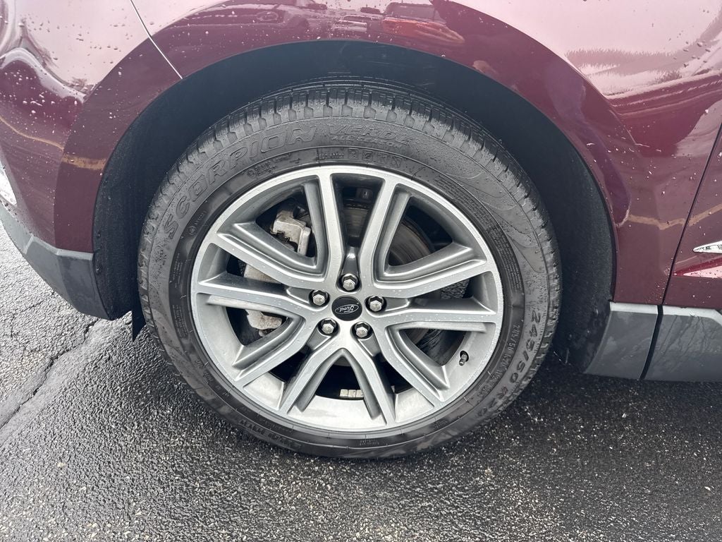 2023 Ford Edge Titanium