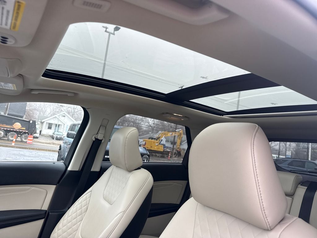 2023 Ford Edge Titanium