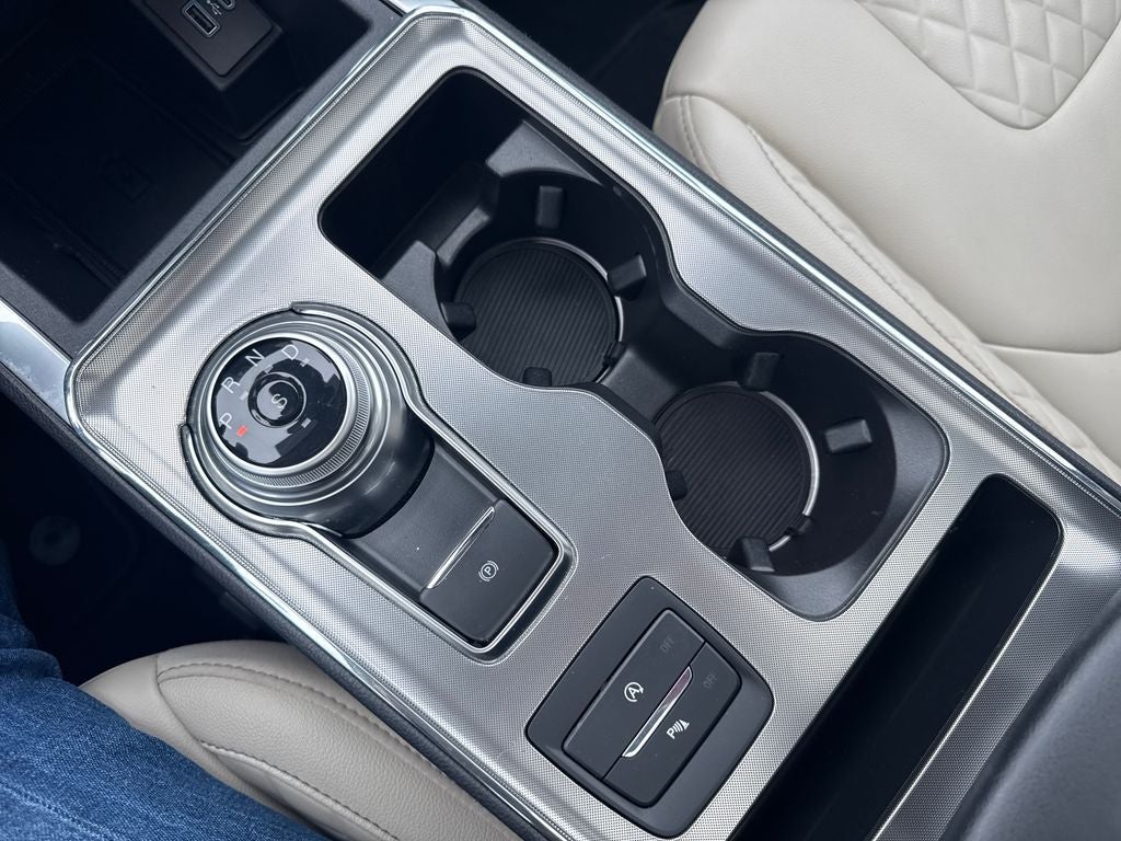 2023 Ford Edge Titanium