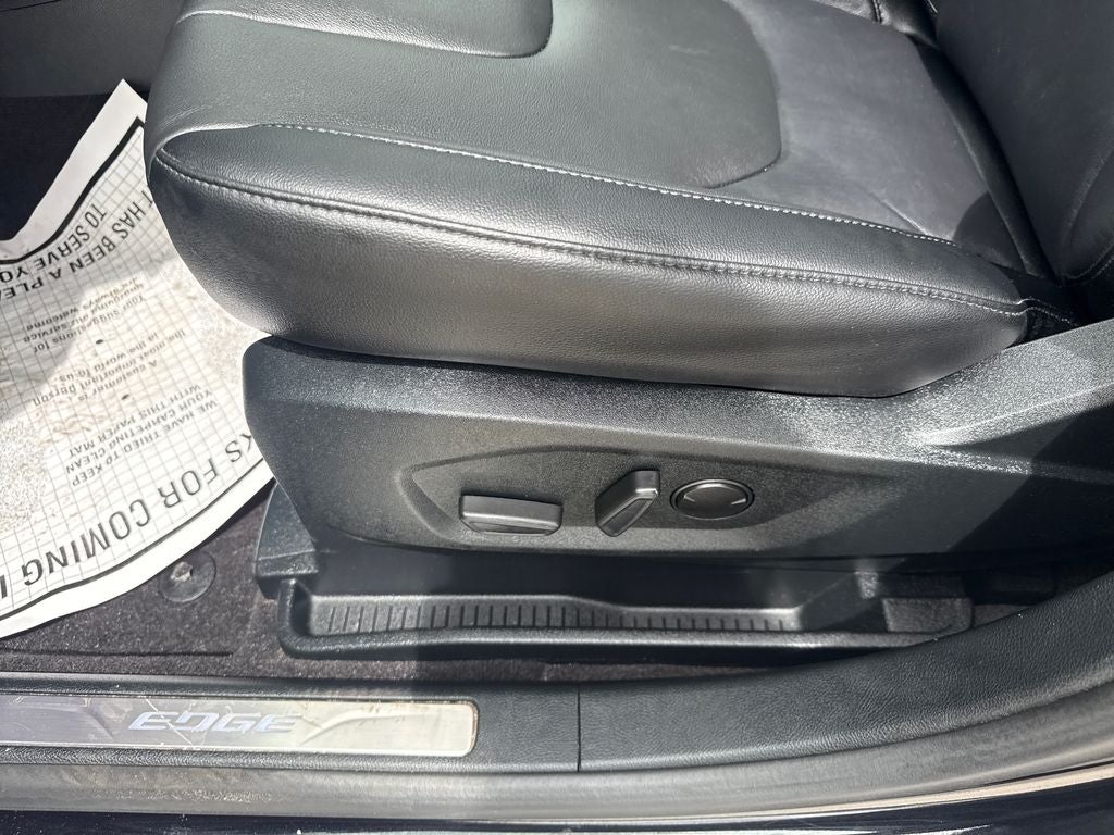 2020 Ford Edge Titanium