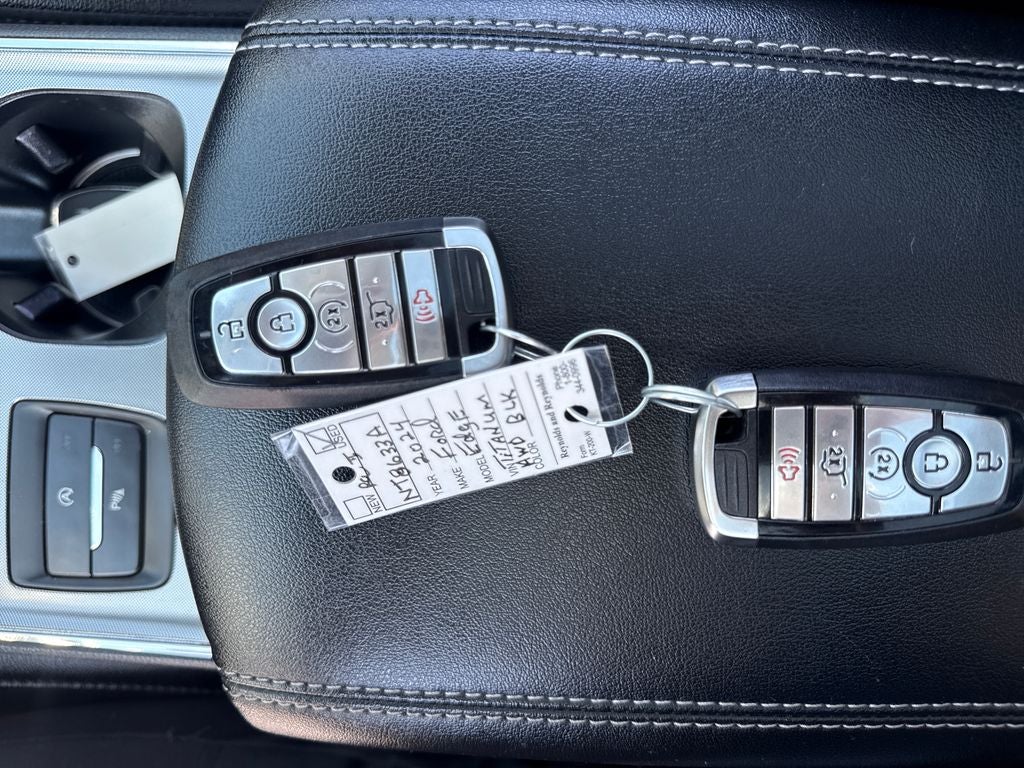 2024 Ford Edge Titanium