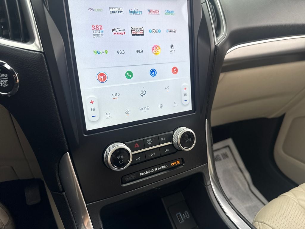 2024 Ford Edge Titanium