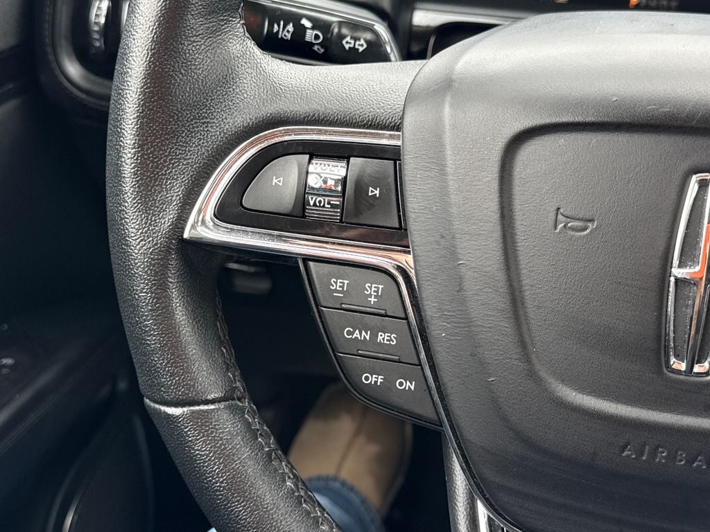 2022 Lincoln Nautilus Standard