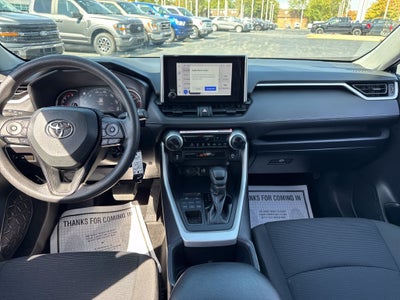 2025 Toyota RAV4 LE